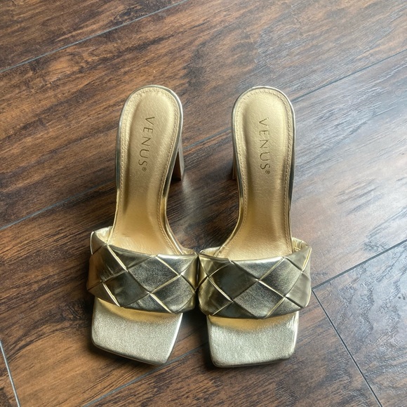 4 inch gold mules - Picture 2 of 5